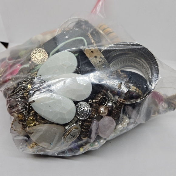 4.5 lb DIY repurpose upcycle crafting jewelry lot DO NOT BUNDLE - Picture 3 of 4